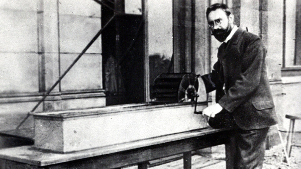 路德维希·普朗特（Ludwig prandtl）在在（Gottingen）的的上的照片照片