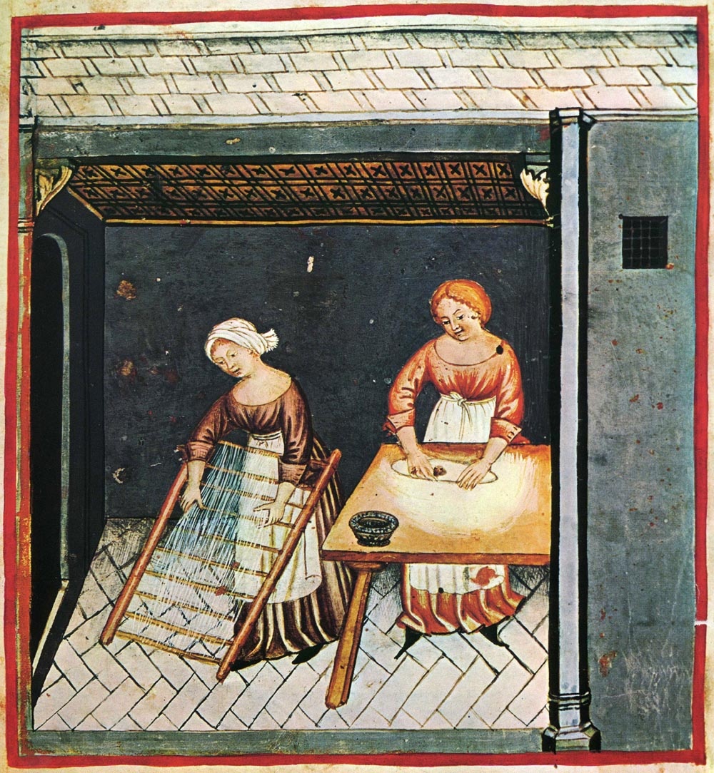 意大利的插图显示了两个女性制作意大利面。左边的女人正在悬挂意大利面干燥，右边的女人正在制作面团。